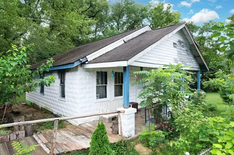 694 Back Valley Rd, Dayton, TN 37321