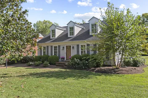 6015 Foxborough Sq E, Brentwood, TN 37027