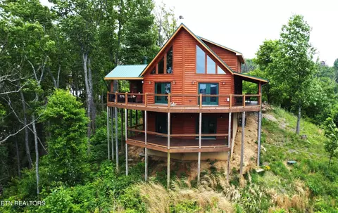 2266 Lone Ridge Dr, Sevierville, TN 37862