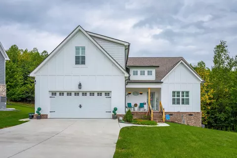 2137 Autumn River Dr, Soddy Daisy, TN 37379