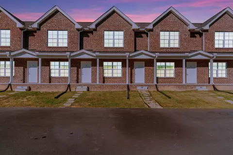 907 Freeman St #D, Lafayette, TN 37083