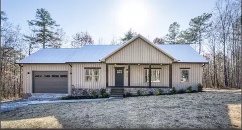 4447 Baggett Hollow Rd, Cunningham, TN 37052