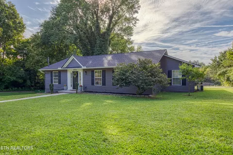 2570 Kenilworth Ln, Knoxville, TN 37917