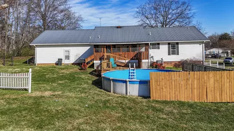 Other - 126 4th Ave N, Baxter, TN 38544 photo 1 of 8