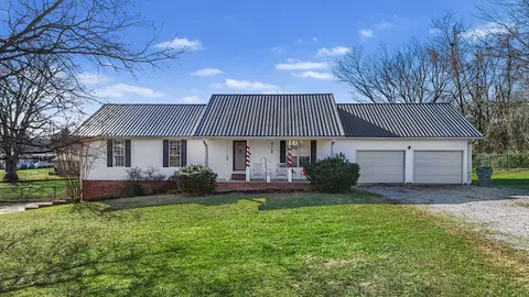 126 4th Ave N, Baxter, TN 38544