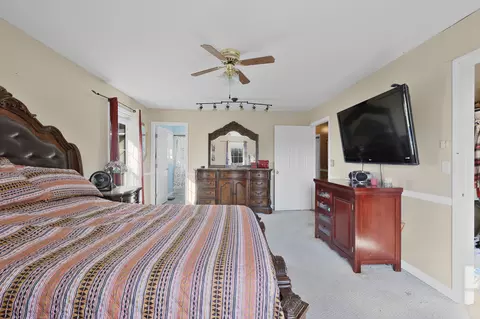 Bedroom - 126 4th Ave N, Baxter, TN 38544 photo 5 of 7