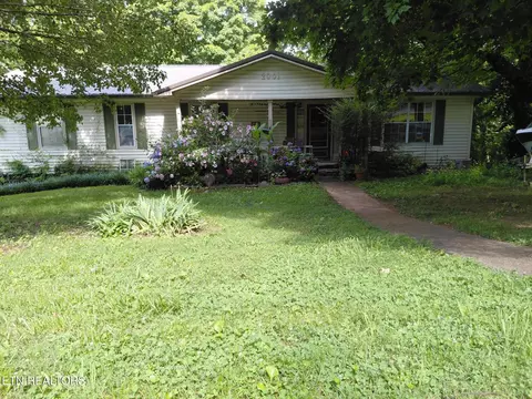 2001 Wayne Circle Cir, Maryville, TN 37804