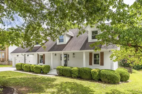 8520 Horseshoe Bend Ln, Ooltewah, TN 37363