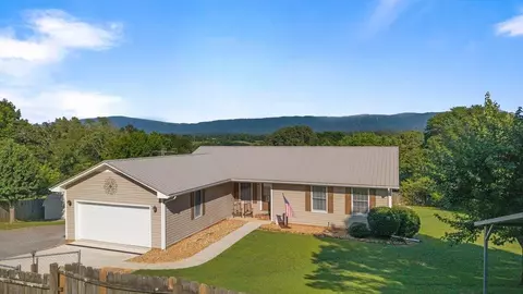 346 Thomas Rd, Benton, TN 37307