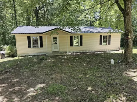 10 Fowler Dr, Saint Joseph, TN 38481