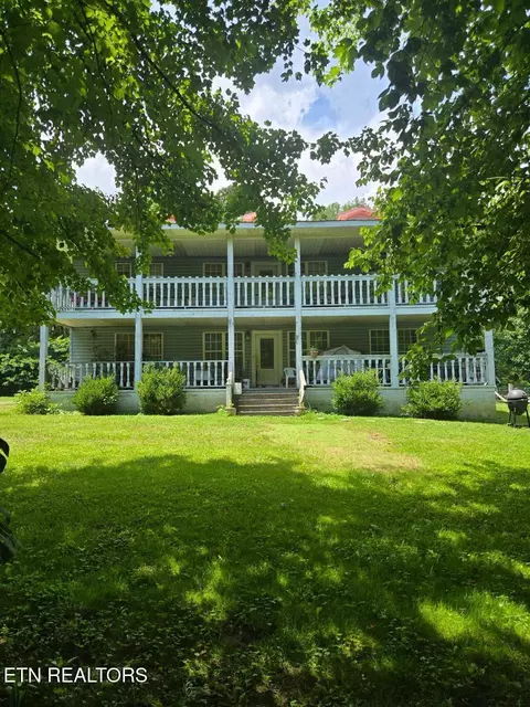 2171 Niggs Creek Rd, Oneida, TN 37841