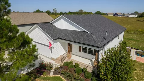 109 Blue Grass Dr, Shelbyville, TN 37160