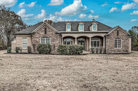 215 Beacon Light Dr, Eads, TN 38028