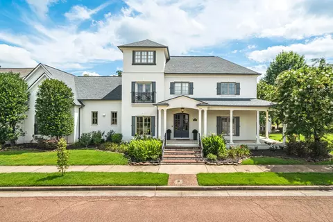 909 Deloach Ln, Collierville, TN 38017