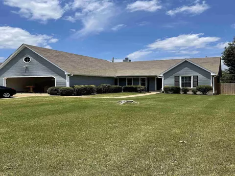 7800 Lowrance Rd, Memphis, TN 38125
