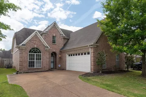 8107 Port Douglas Dr, Cordova, TN 38018