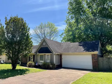 6773 Rockingham Rd, Memphis, TN 38141