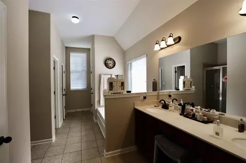 6392 Bending River Rd, Memphis, TN 38135 photo 14