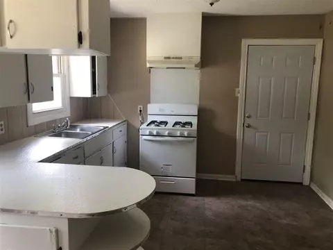 324 N High St, Covington, TN 38019 photo 4