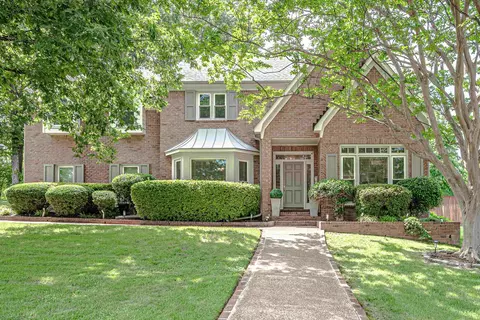 8580 Beaverwood Dr, Germantown, TN 38138