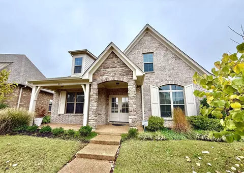 374 Dogwood Valley Dr, Collierville, TN 38017