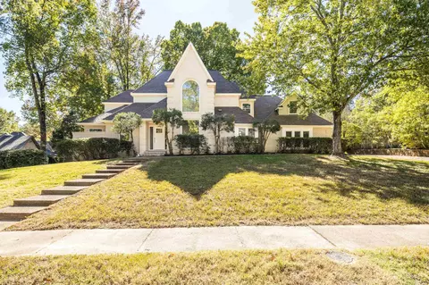 1 Summer Grove Rd, Cordova, TN 38018