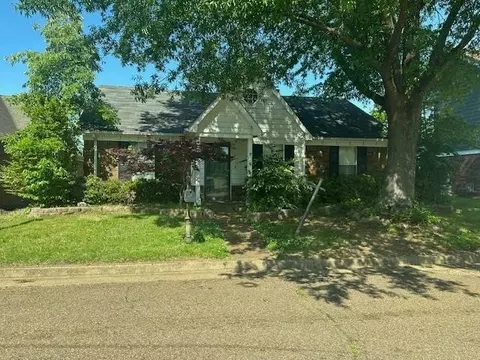 1623 Barbie St, Cordova, TN 38016