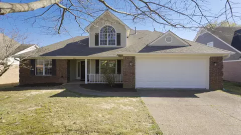8563 Sun Vista Dr, Cordova, TN 38018