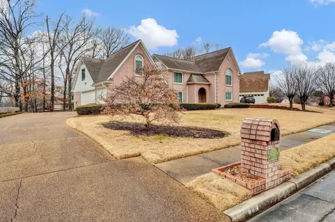 1625 Wood Mills Dr, Cordova, TN 38016
