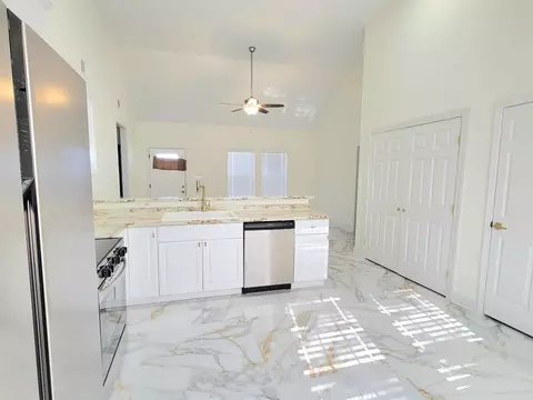251 E Mitchell Rd, Memphis, TN 38109 photo 8
