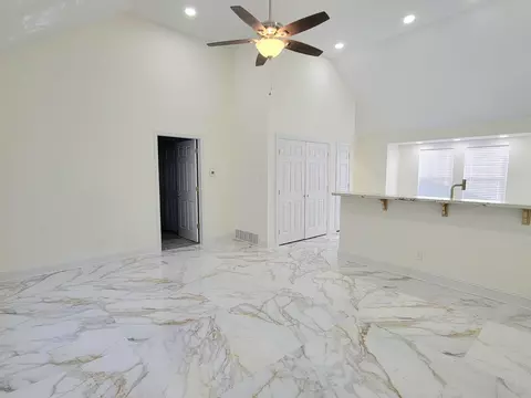 251 E Mitchell Rd, Memphis, TN 38109 photo 4