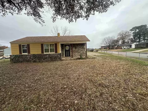 2342 Pratt St, Memphis, TN 38106