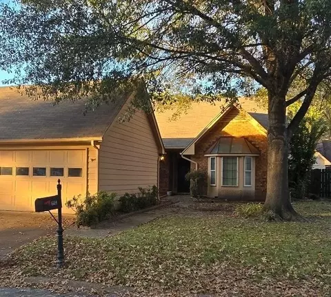 6684 Pondview Cv, Memphis, TN 38119