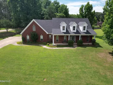3405 N Woodland Trace Dr, Southaven, MS 38672