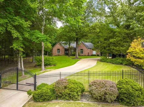 120 Carriage Cv, Eads, TN 38028