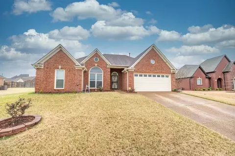 6525 Angie St, Millington, TN 38053