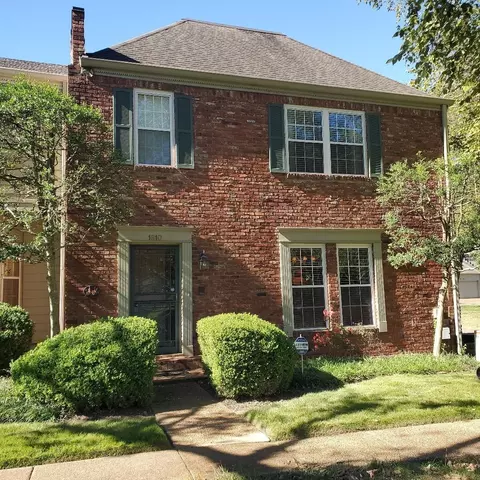 1810 Hunters Creek Dr, Germantown, TN 38138