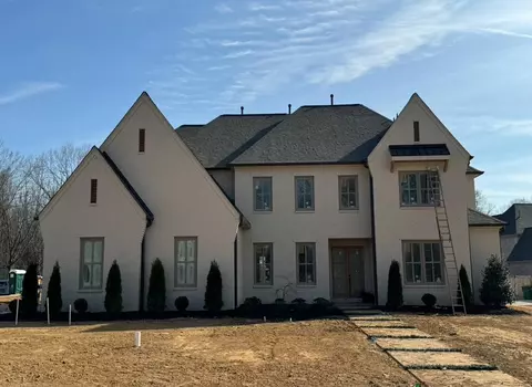 9151 Cheatham Ln, Germantown, TN 38138