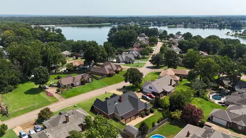 9633 Pine Point Dr, Arlington, TN 38002