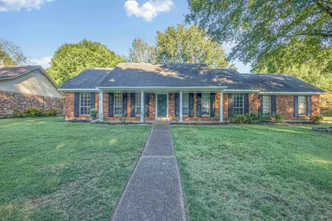 3772 Misty Oak Dr, Memphis, TN 38125