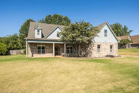 670 Eagle Valley Dr, Oakland, TN 38060
