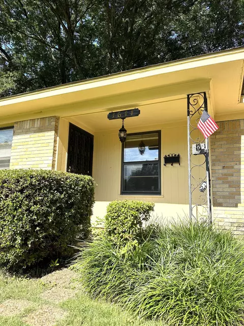 1611 Cranford Rd, Memphis, TN 38117