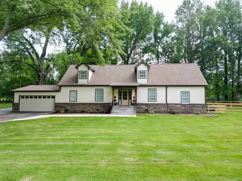 9282 Birch River Cv, Arlington, TN 38002