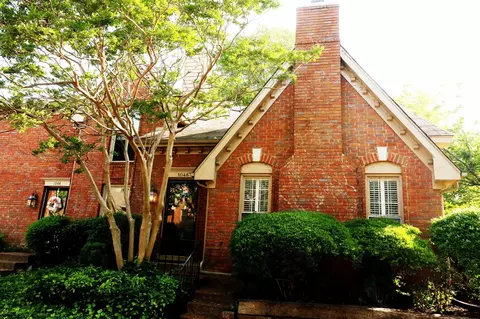 1046 Park Court Dr, Memphis, TN 38119