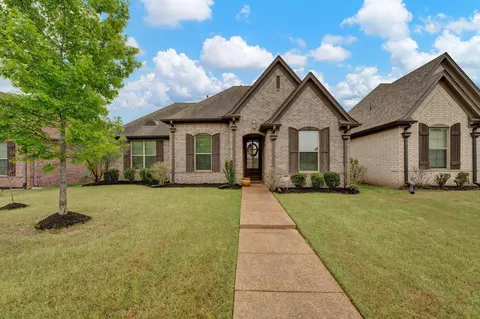 9301 Pinkerton Ln, Cordova, TN 38016