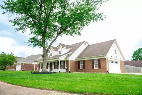 1407 Wolf Ridge Dr, Collierville, TN 38017 photo 2