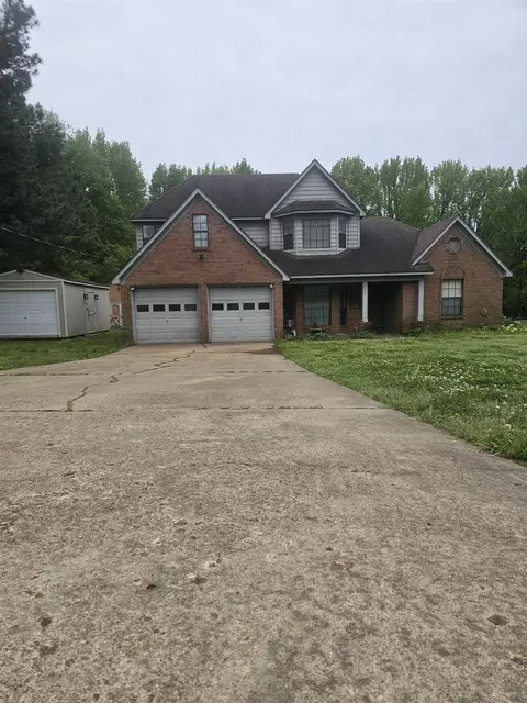 569 Hickory Ln, Millington, TN 38053