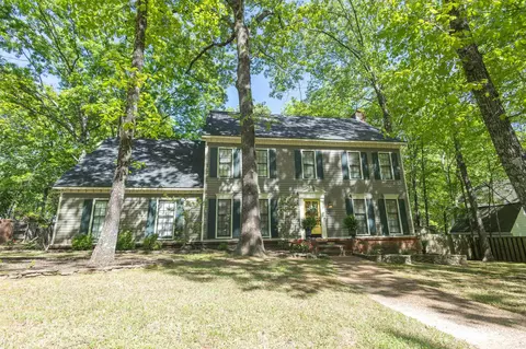 940 Fair Oaks Dr, Collierville, TN 38017