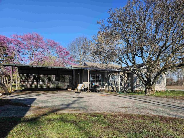 965 E Tigrett St, Halls, TN 38040