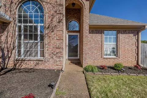 235 Brookwood Cir, Oakland, TN 38060